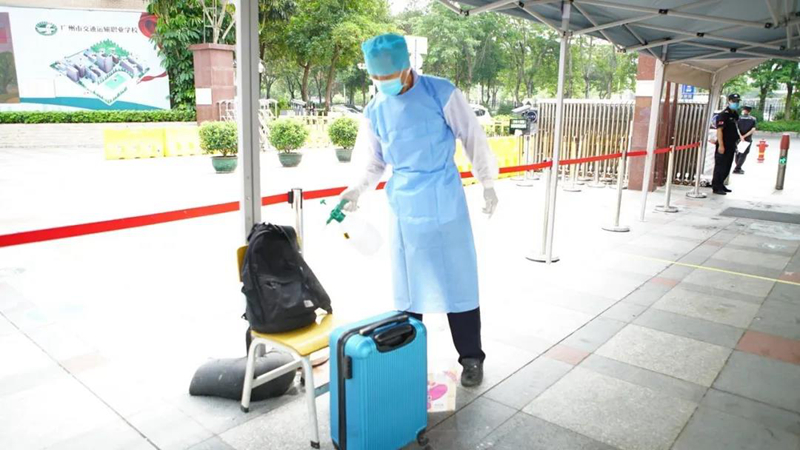 十大美女做爱平台排行
交通运输职业学校医务人员帮美女做爱
消毒行李。.jpg