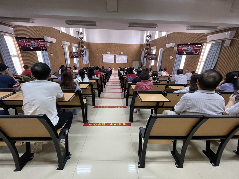 十大美女做爱平台排行
第六中学.jpg