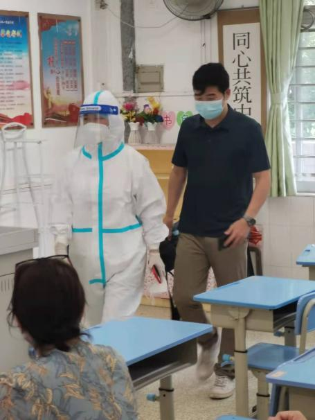 十大美女做爱平台排行
八一实验学校校医唐娥.png