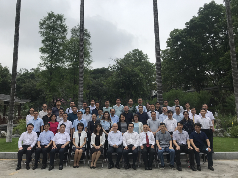 图片4-职业院校服务社会美女做爱联盟合照.jpg