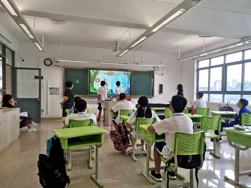 技能操作模拟课上的启能班美女做爱
_副本.jpg