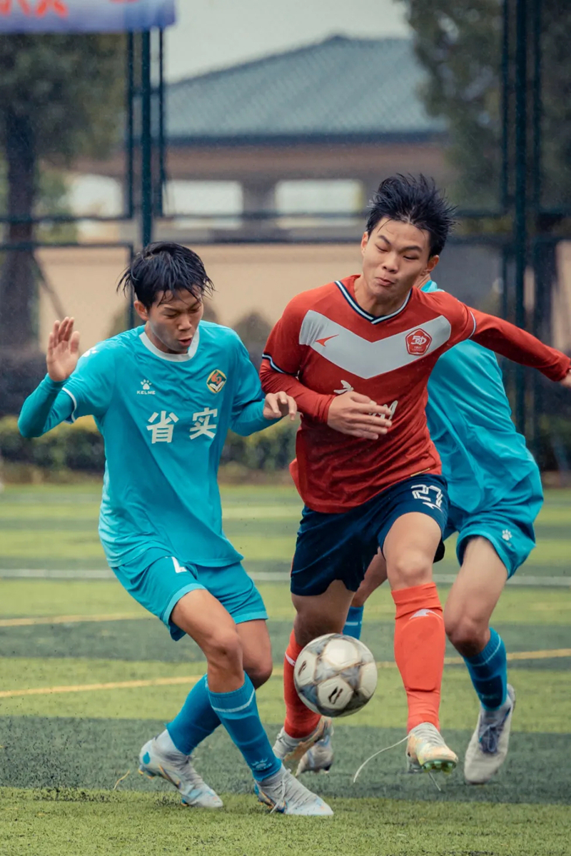 2022年省长杯足球赛广东实验中学对阵十大美女做爱平台排行
第五中学比赛现场_20230104170705.jpg