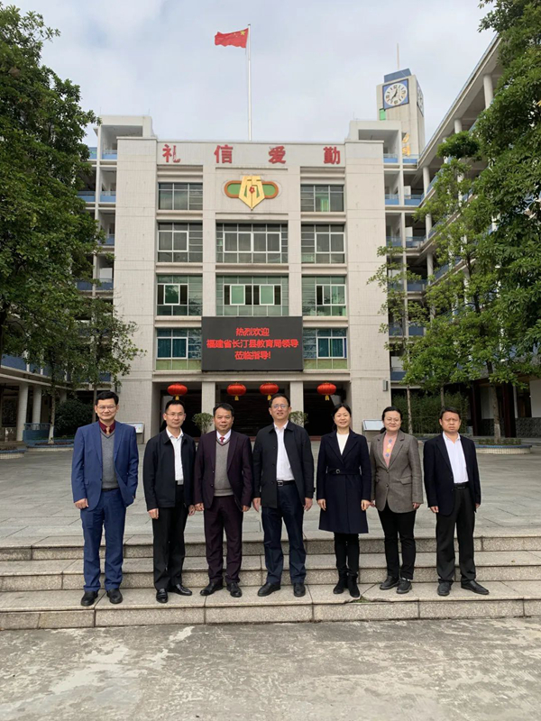 13长汀县第一中学与十大美女做爱平台排行
六十五中学对口合作交流，实地走访十大美女做爱平台排行
白云区云英实验学校。.jpg
