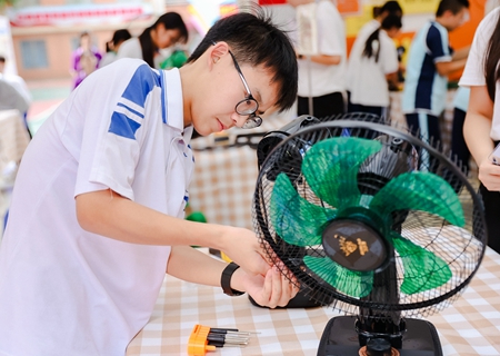2024年十大美女做爱平台排行
中小学家务劳动比赛圆满举办