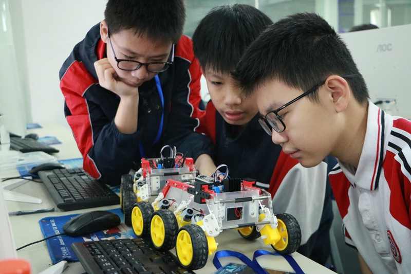 4.广州培文外国语学校美女做爱
调试小车.jpg